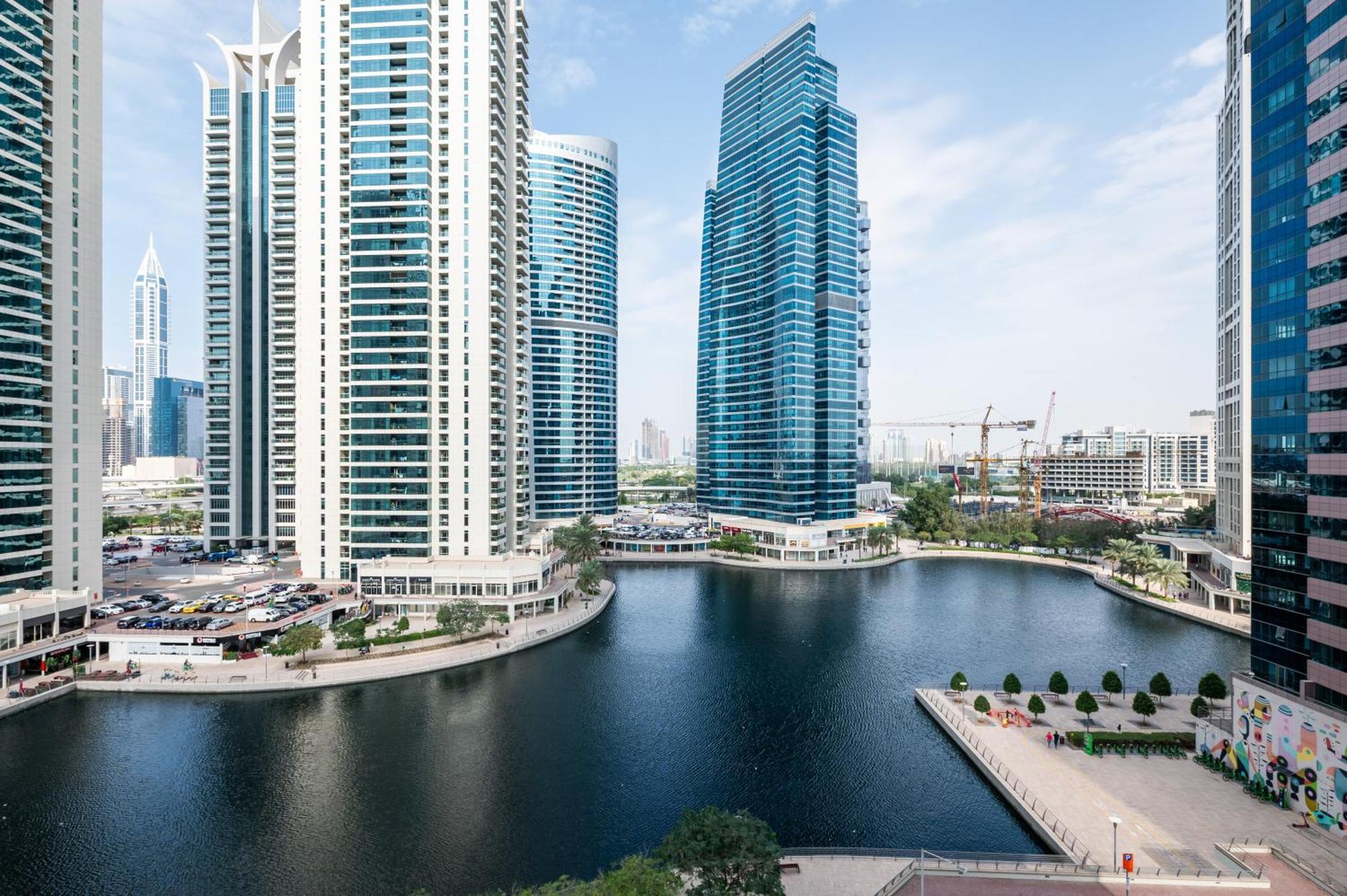 Upscale Studio Full Lake View In Goldcrest View Tower Dubaj Exteriér fotografie